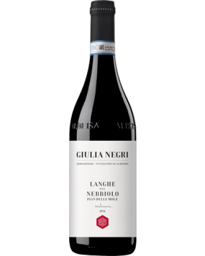 Giulia Negri Langhe Nebbiolo 2021 wine bottle shot