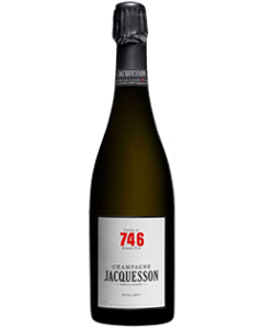 Jacquesson Cuvée 746 Extra-Brut NV champagne bottle shot